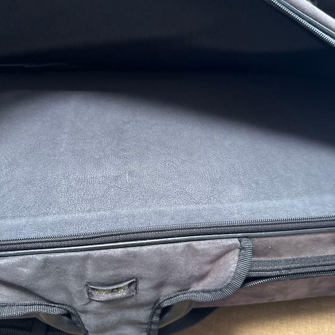 スーパーライト　限定バイオリンケース