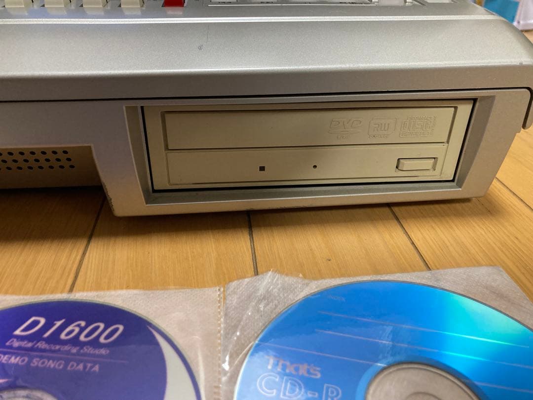 KORG D1600　マルチトラックレコーダー コルグ　取扱説明書付き！