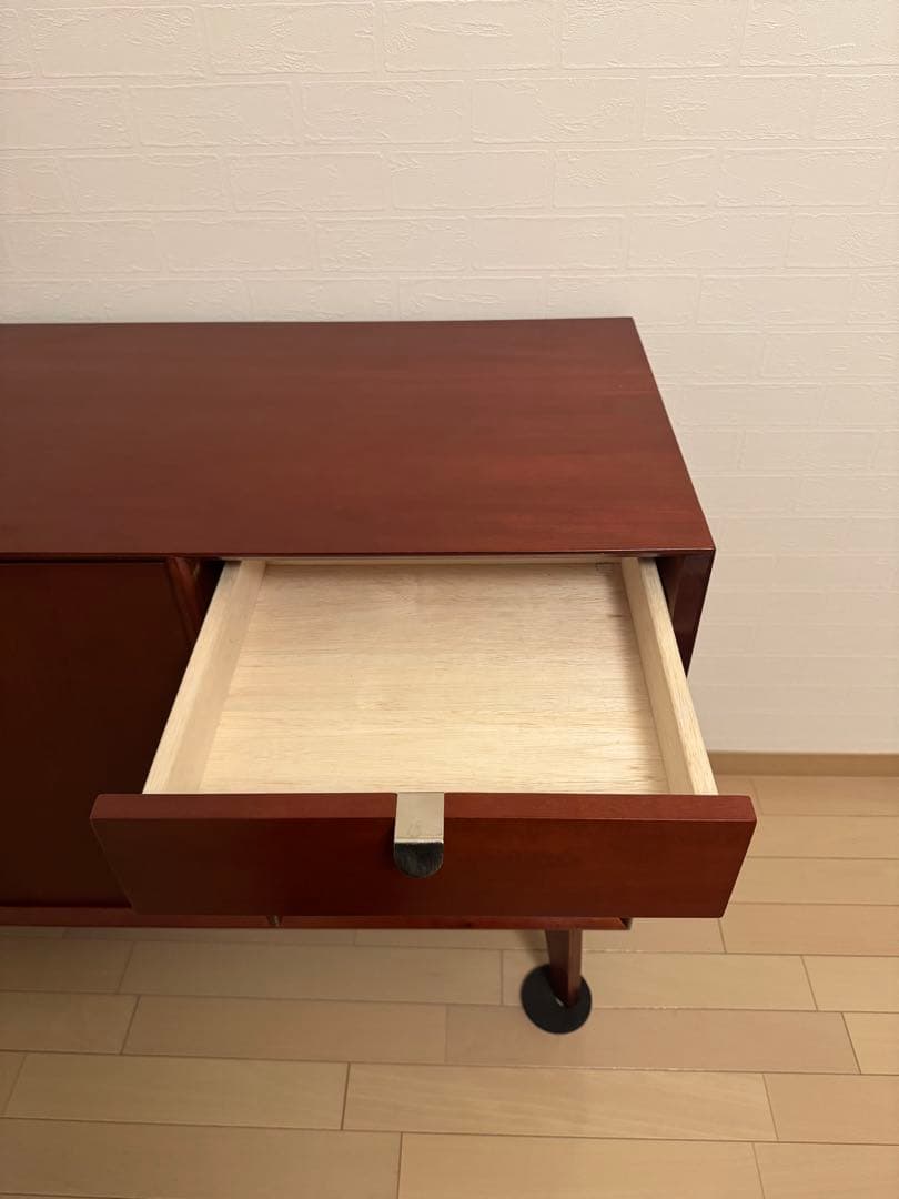 北欧風リビングキャビネット 引き出し 扉付き 脚付き 幅110マホガニー