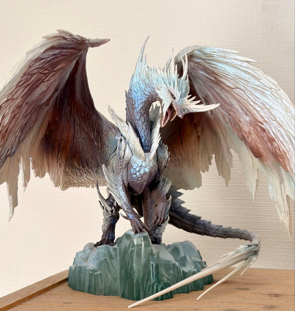 イヴェルカーナ 一番くじ A賞 モンハン フィギュア - メルカリ