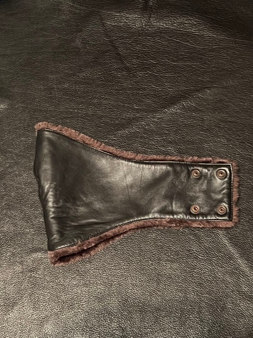 AT-DIRTY アットダーティー　レザーネックウォーマー　完売品