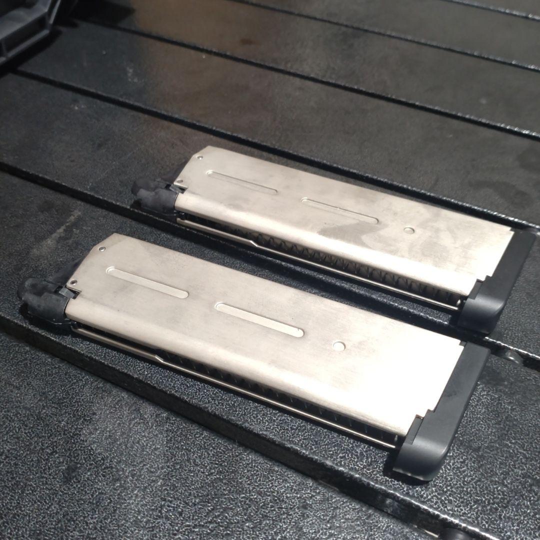 STRIKE WARRIOR ガスブローバックエアガン　 ハードケース付き!!