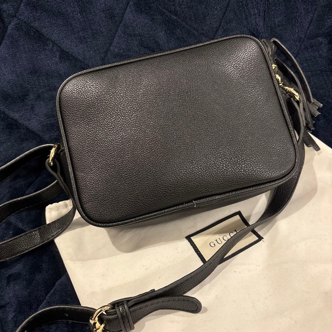 GUCCI ブラック ショルダーバッグ フリンジ付き