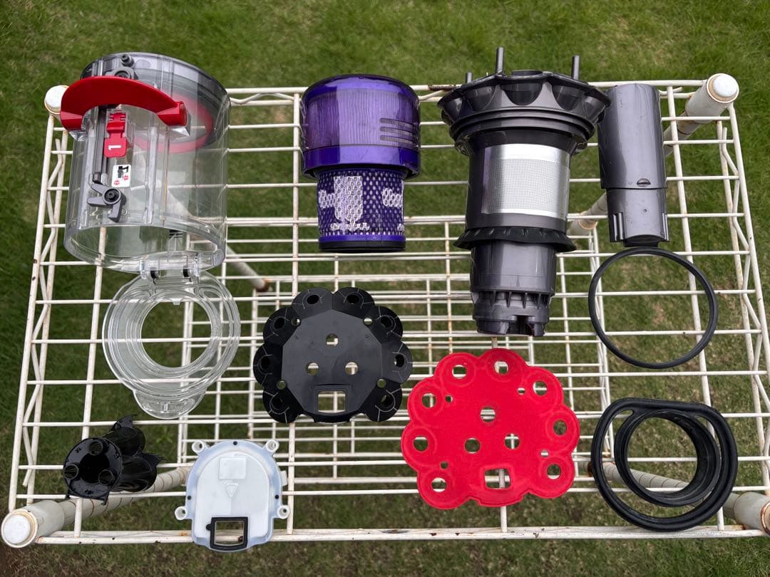 分解洗浄清掃品】ダイソン SV18 付属品4個付 美品】分解清掃済