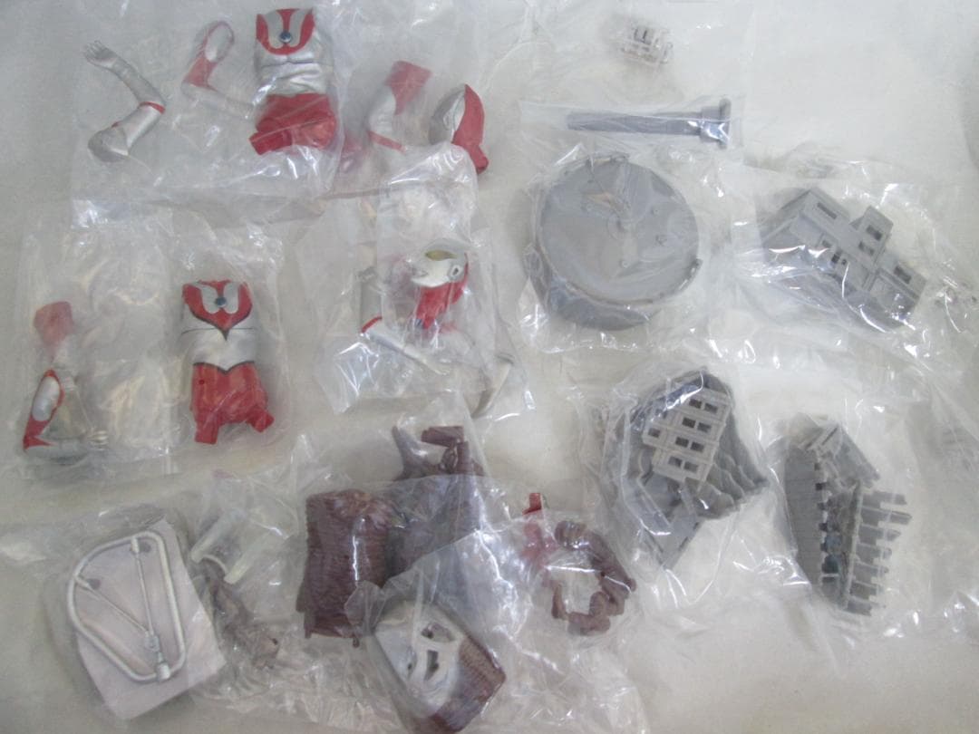 新品未開封　アルティメットルミナス エレキング ウルトラ6兄弟 ティガ　セット