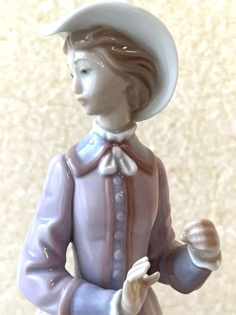 美品・希少】Lladroリヤドロ フィギュリン 傘を持つ貴婦人