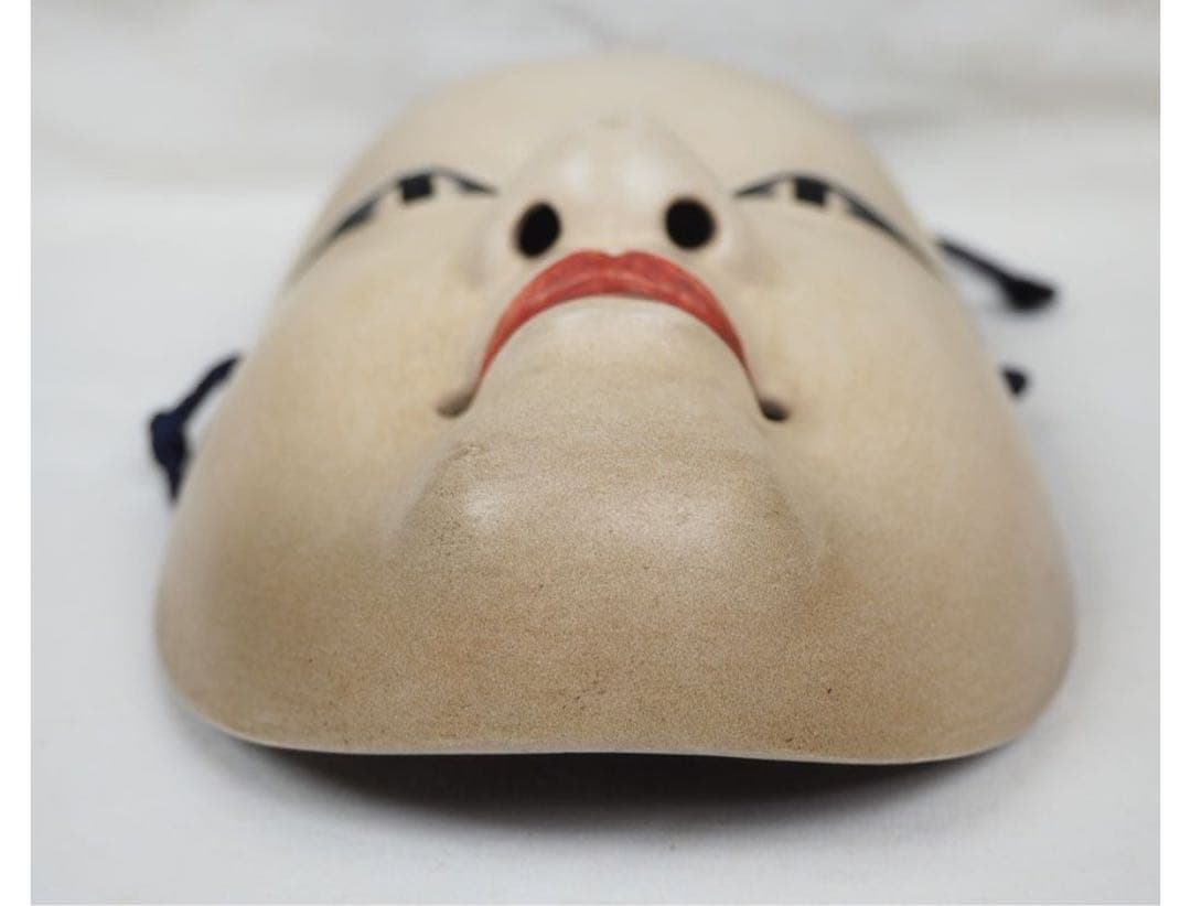 送料無料 時代物 松清作 木彫彩色能面 女面・能楽面 木箱・面袋