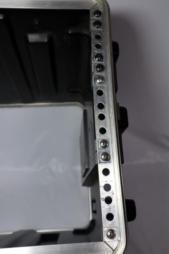 SKB エスケービー 6Uラックケース 大型ハンドル付き 樹脂製 PA機材