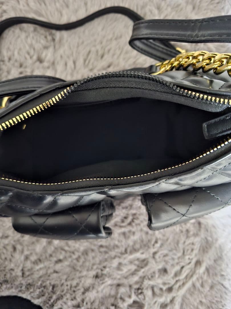 CHANEL 黒 レザー ショルダーバッグ