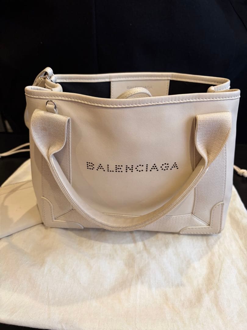 BALENCIAGA ネイビーカバスS クリームホワイト　バレンシアガ バッグ