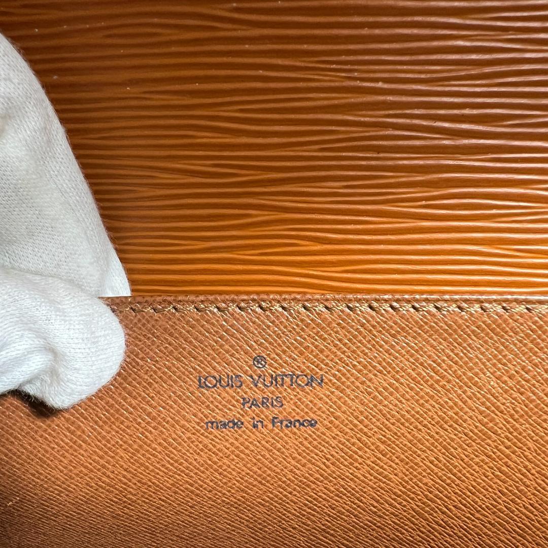 ✨極美品✨ルイヴィトン エピ セルビエットコンセイエ ビジネスバッグ メンズ