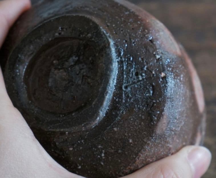 希少な焼〆】 泉田之也 窯変 のだ窯 備前茶碗 積層 ぐい呑