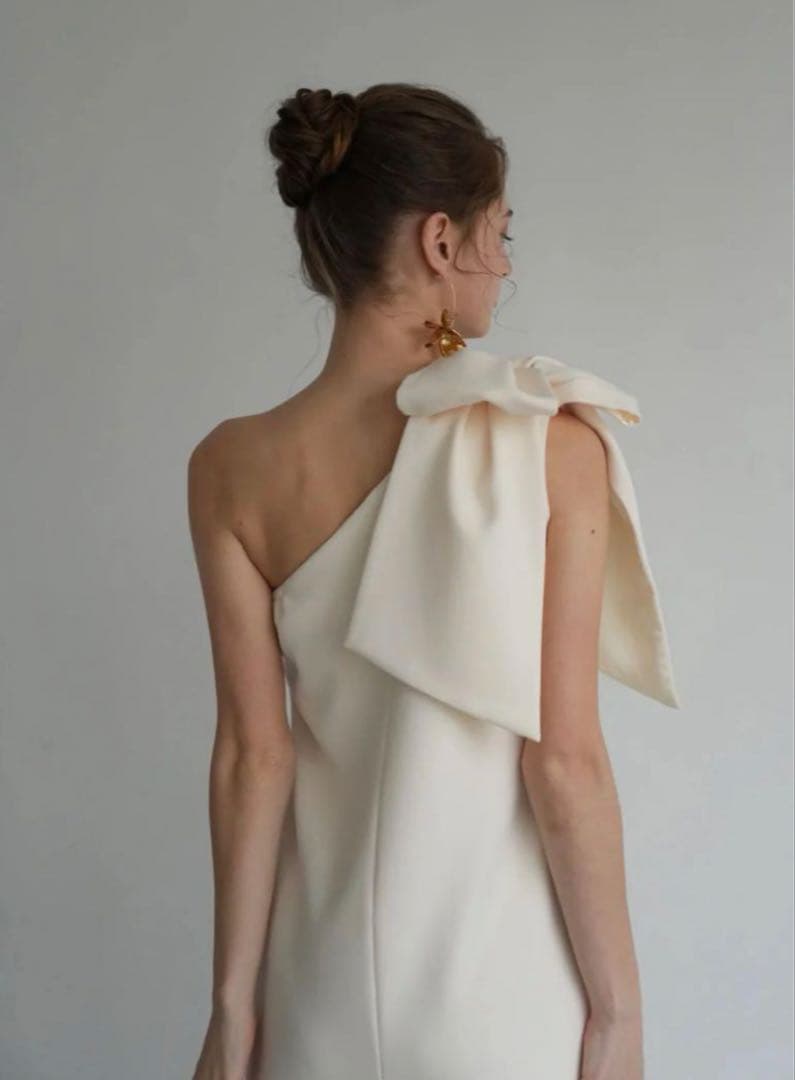 Acka one shoulder point one-piece ivory スーツ・フォーマル・ドレス