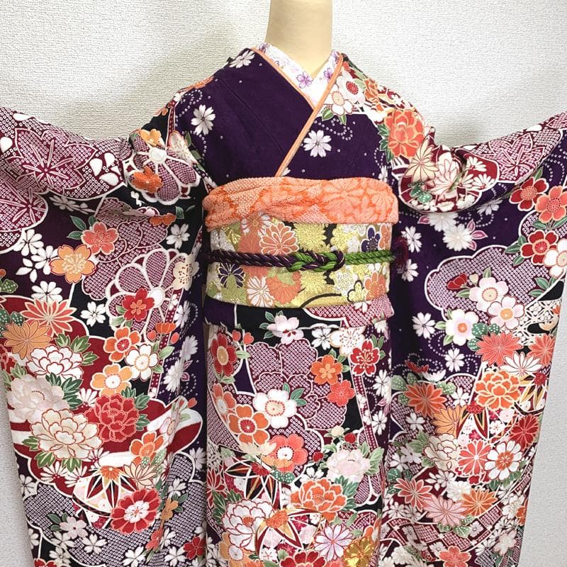 405z20〇高身長な方にも 振袖 古典柄 金駒刺繍〇美