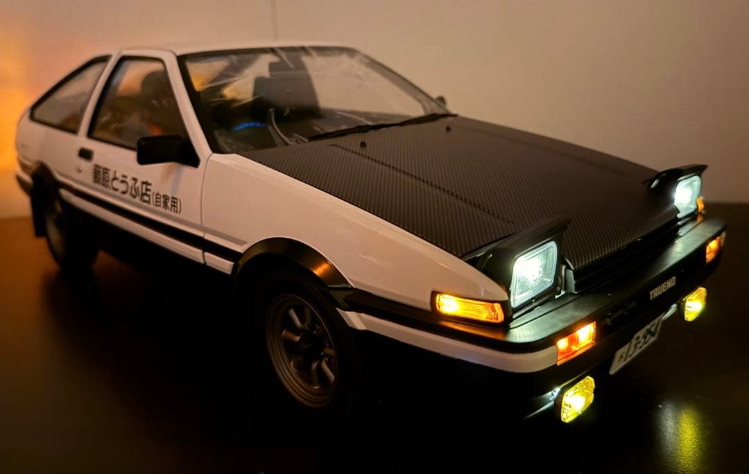 ディアゴスティーニ1/8 頭文字DのAE86ハチロクカスタム完成品