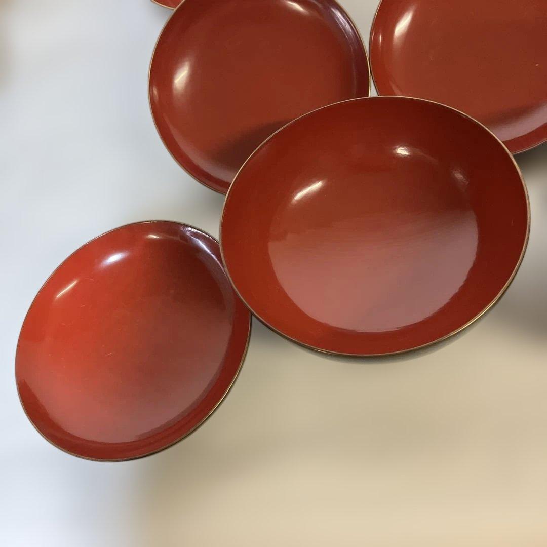 黒塗に蓋・内朱塗の金蒔絵木製漆器椀五客／蓋に希少な意匠「（三日月の）月輪に蝙蝠」