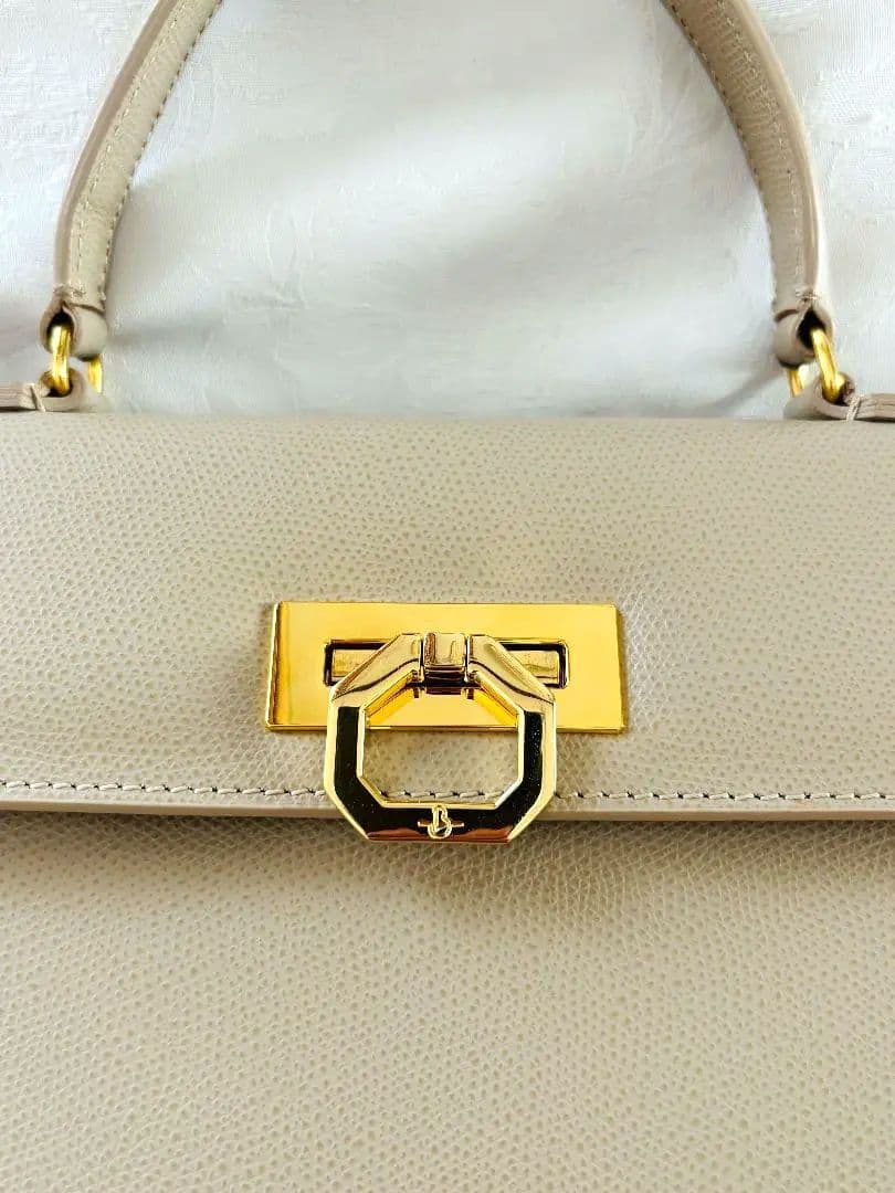 カルボッティ　エレナ　ELENA 2way レザー　ベージュ系　中古品　美品