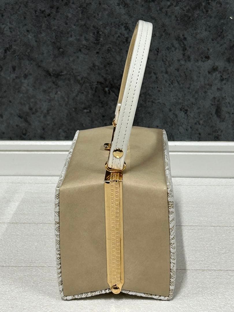 和装バッグ　ベージュ系　レース