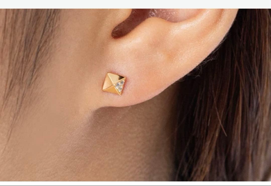 お値下げ不可】オレフィーチェ K18 YG「ダイヤスタッズ」ピアス K18/Pt