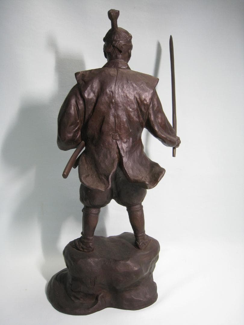 宮本武蔵像 ブロンズ製 船の魯を手にし巌流島の戦い - メルカリ