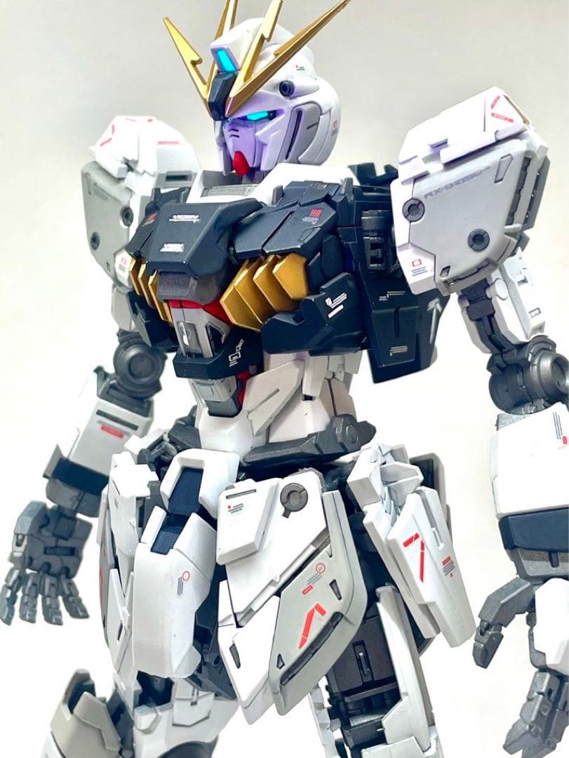 MGナラティブガンダムver.ka νガンダム配色 全塗装 完成品 - メルカリ