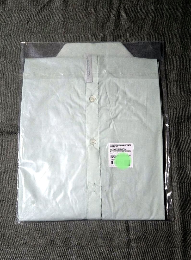 SHINee WORLD Ⅶ　OverSized Shirt　スローガン付き