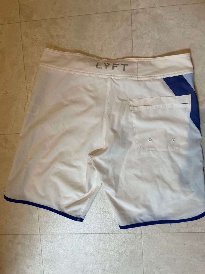 LYFT 水着 Mサイズ ホワイト/ブルー