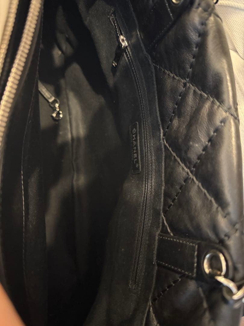 2日間のみ出品。激特価！CHANELシャネルカーフスキンチェーンショルダーバック