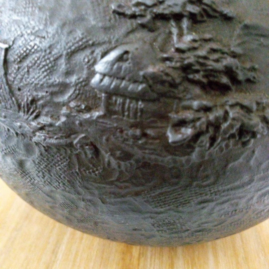 亀文堂造 鉄瓶 楼閣山水盛上紋様 霊芝銅持手