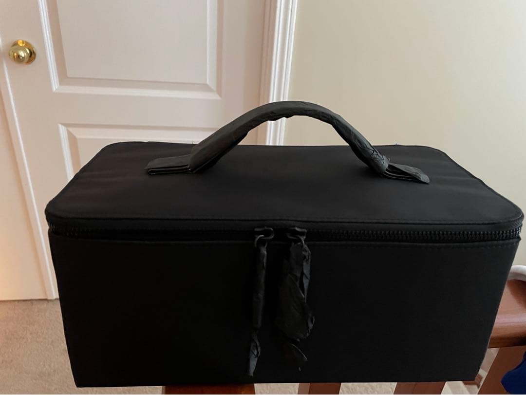 海外限定‼︎大容量　コスメポーチ　carry all MAC