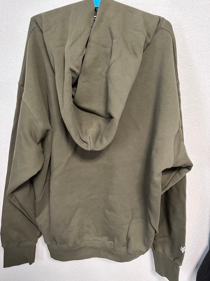 角田裕毅オリジナル　 VENTI DUE パーカー　Lサイズ