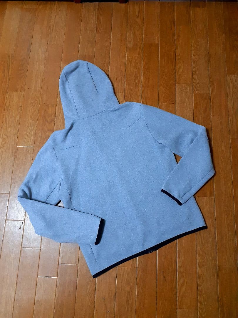 NIKE　テックフリースパーカー　グレー　S　国内正規品