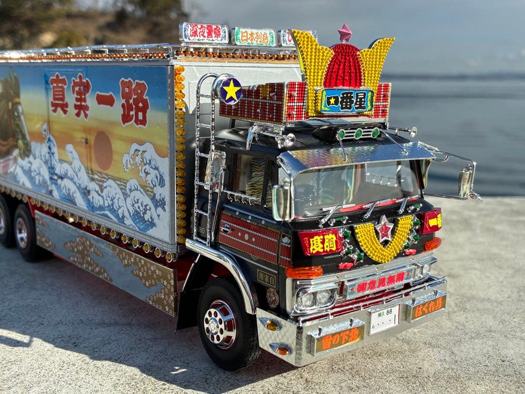 トラック野郎一番星男一匹桃次郎デコトラプラモデル