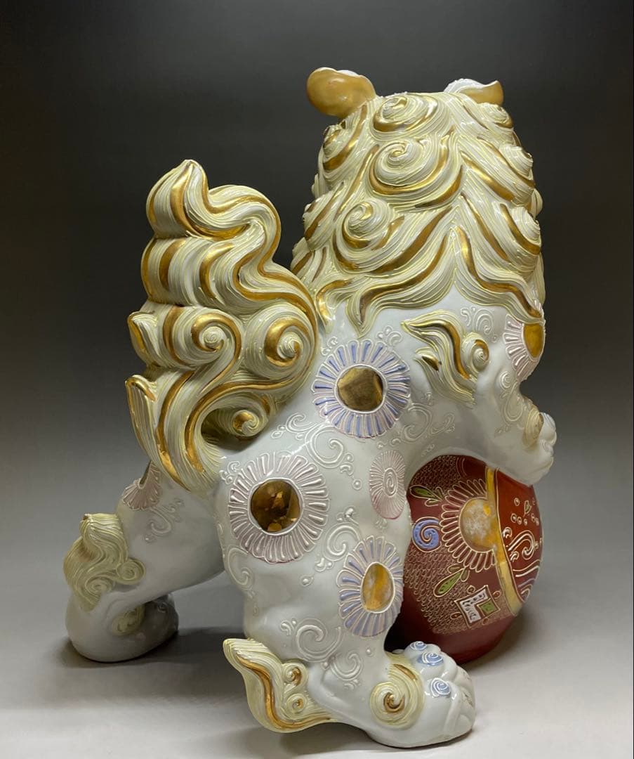 九谷焼　金彩白獅子　玉獅子　玉乗り獅子　太吉　36cm n133