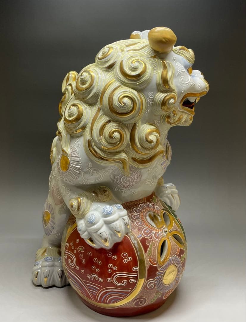 九谷焼　金彩白獅子　玉獅子　玉乗り獅子　太吉　36cm n133