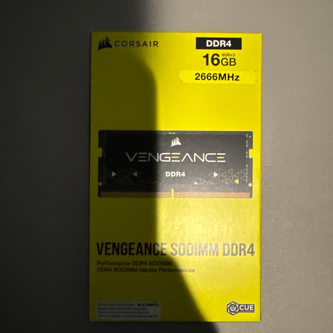 新品未使用 Corsair CMSX16GX4M2A2666C18 Amazon | Corsair DDR4-16GB 2666MHz CL18 ノートPC用 メモリ VENGANCE