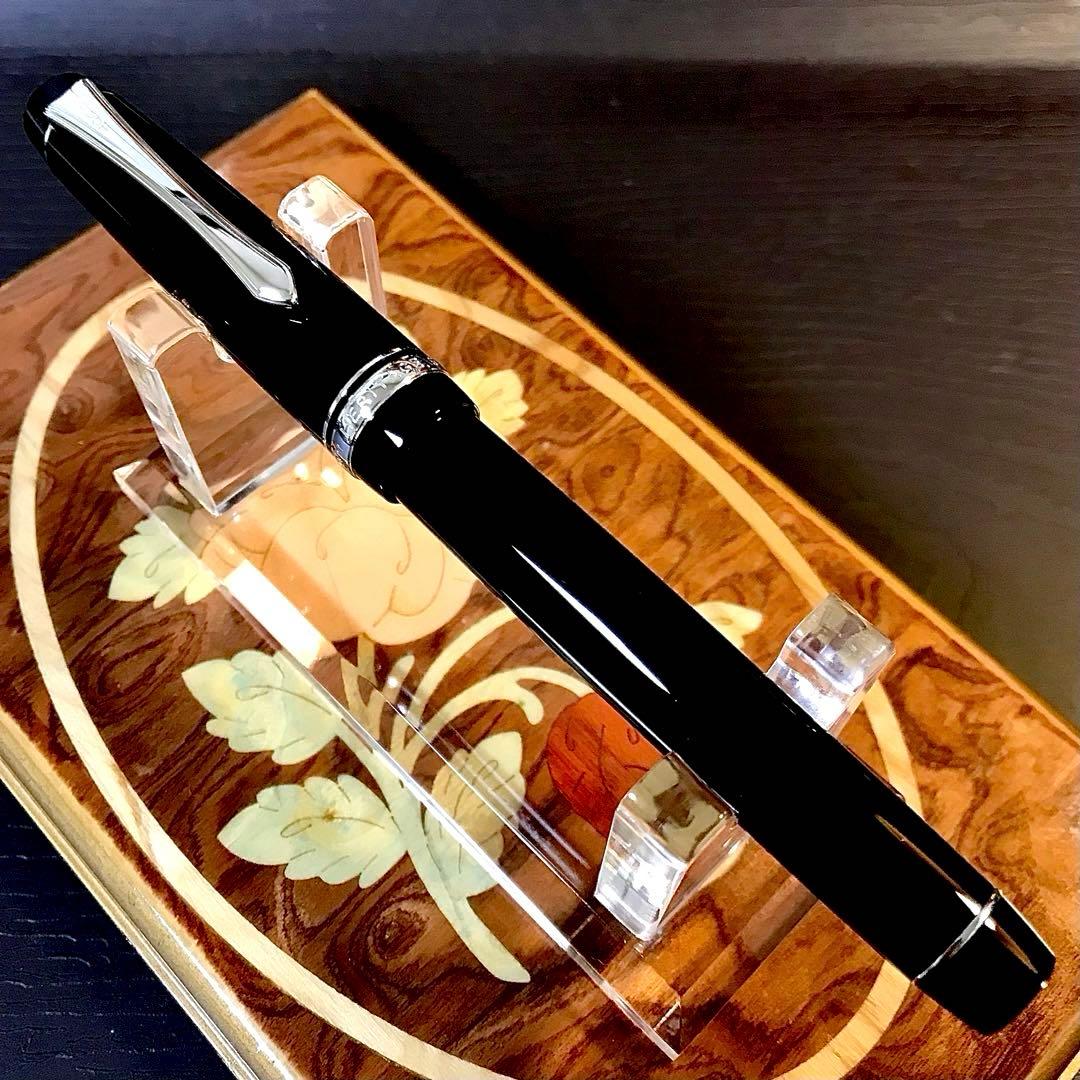 ☆ほぼ新品未使用☆美しいパイロットカスタムヘリテイジ91(ＦＭ)ブラック