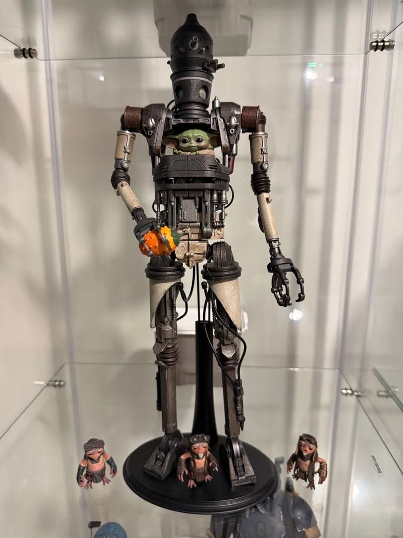 ホットトイズ TMS105マンダロリアンＩＧ-１２ ＆アクセサリーセット DX版