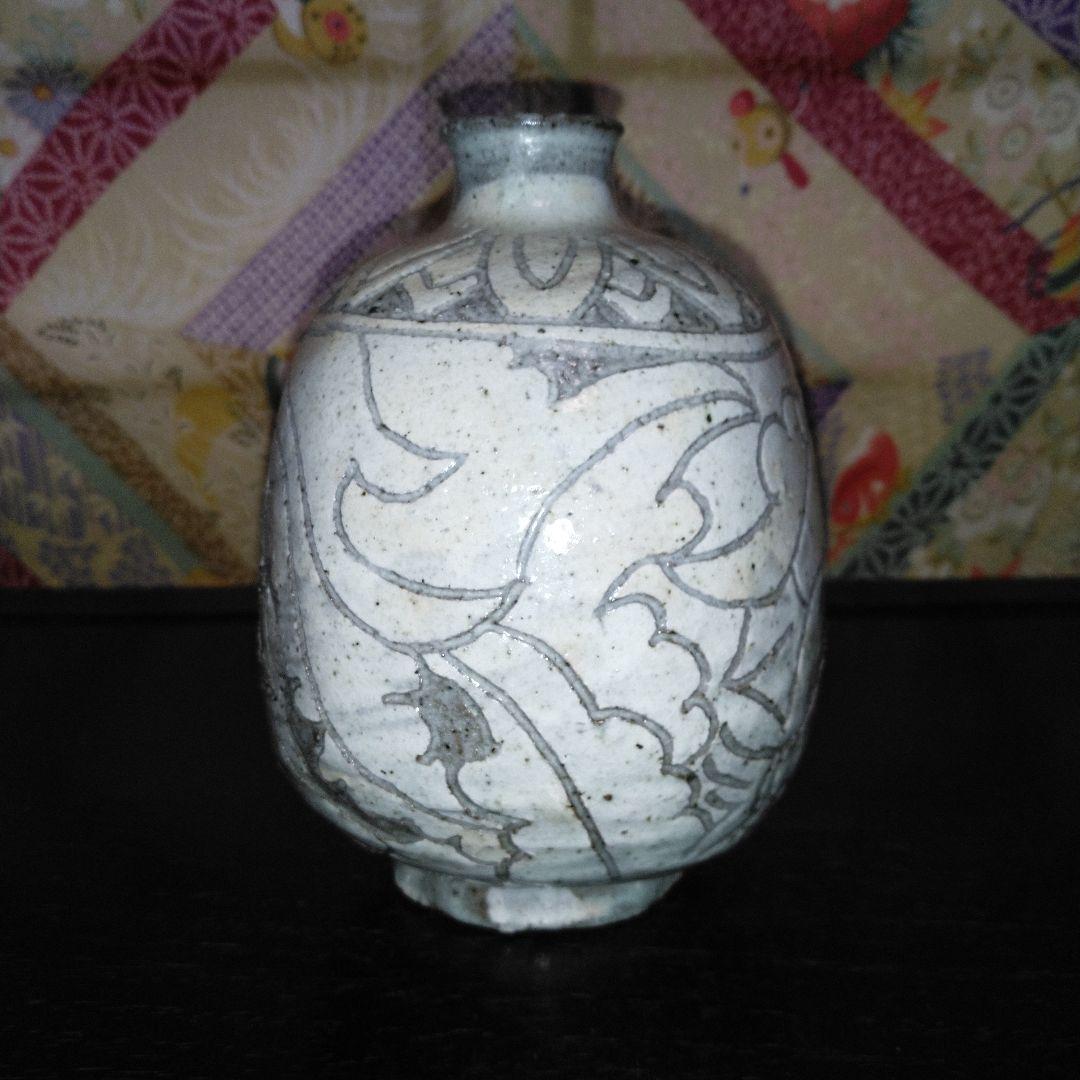 NO406 粉青沙器　魚絵壺　韓国陶器