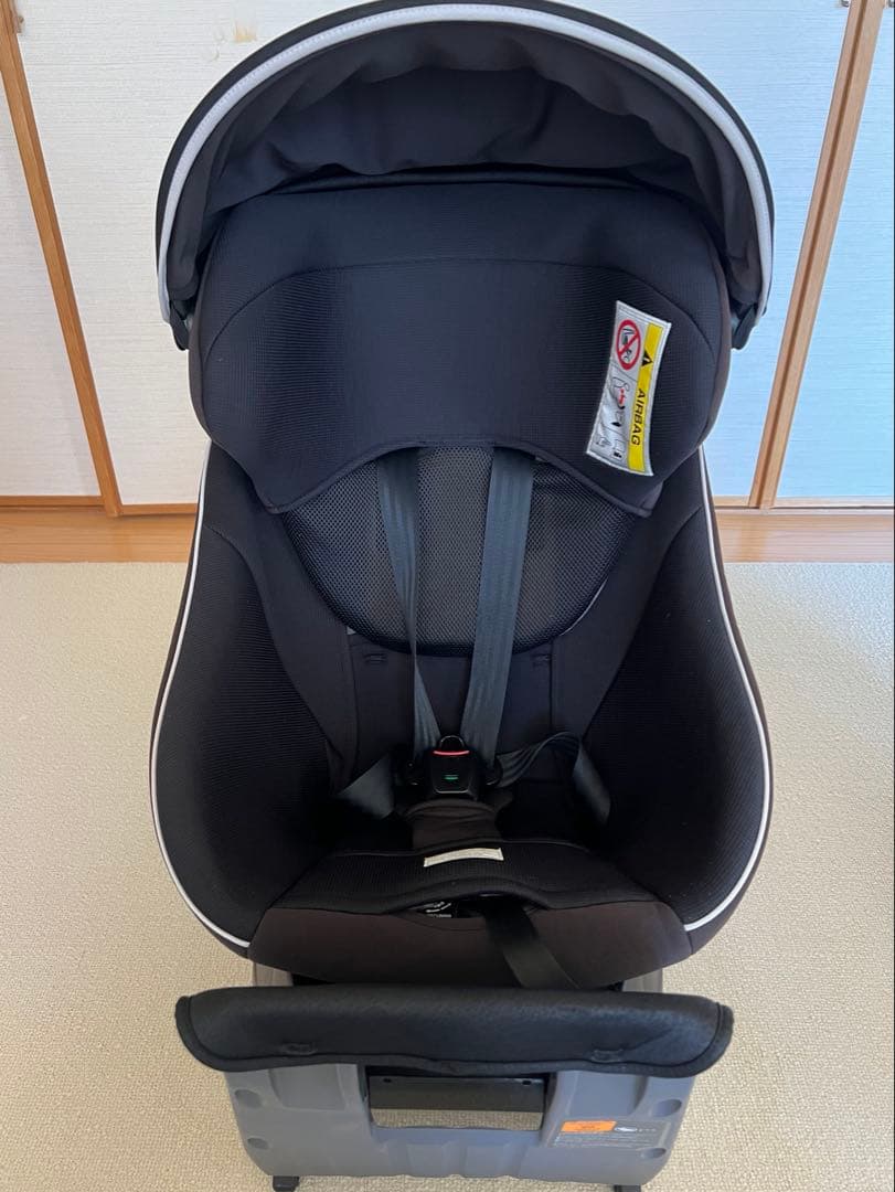 combi クルムーヴ エッグショック ISOFIX チャイルドシート