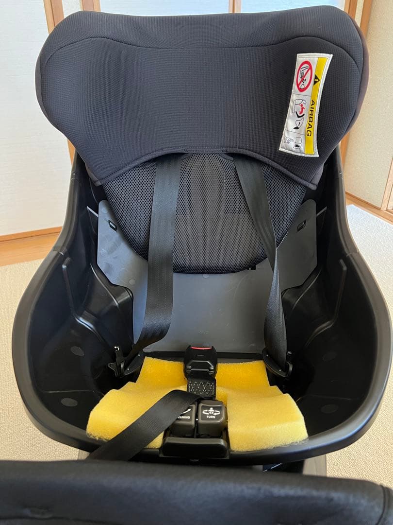 combi クルムーヴ エッグショック ISOFIX チャイルドシート