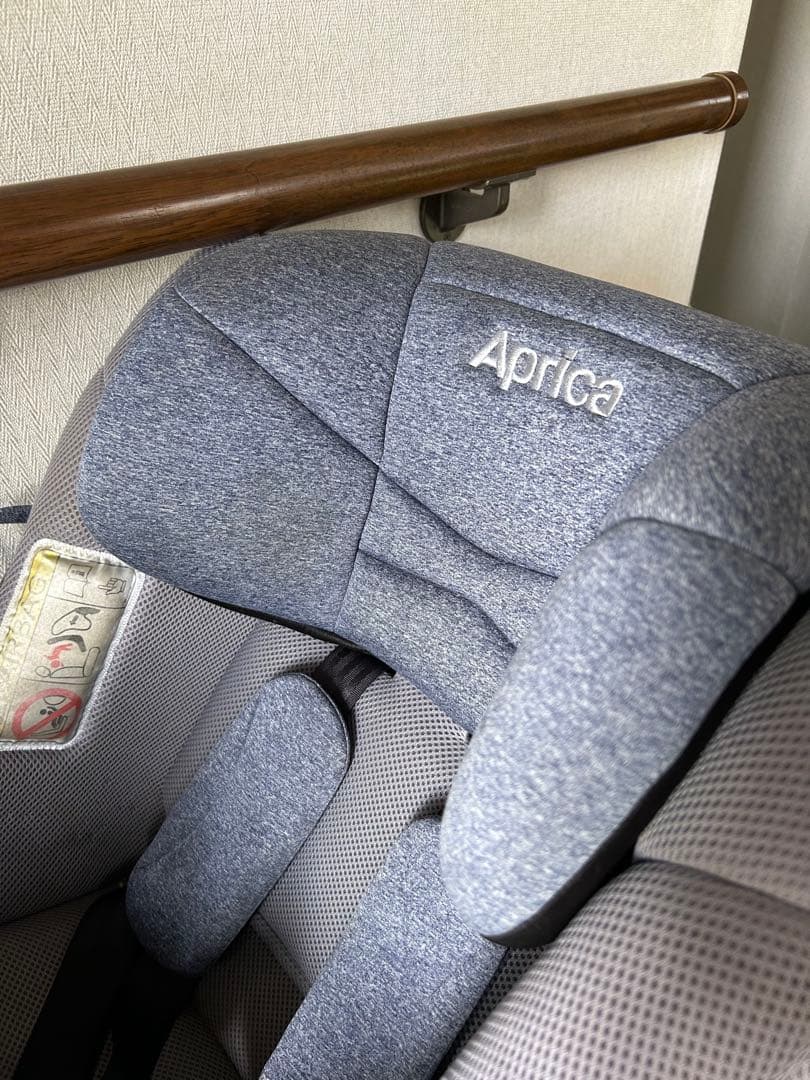 Aprica 車用チャイルドシート クルリラ
