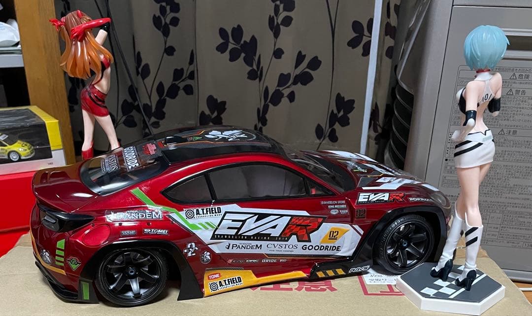 1/10アディクション、ヨコモ PANDEM GR86 エヴァレーシング仕様