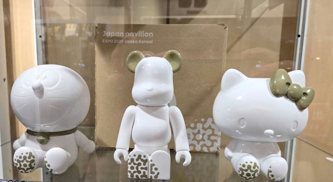 大阪関西万博 日本館限定フィギュア3体 ベアブリック ハローキティ