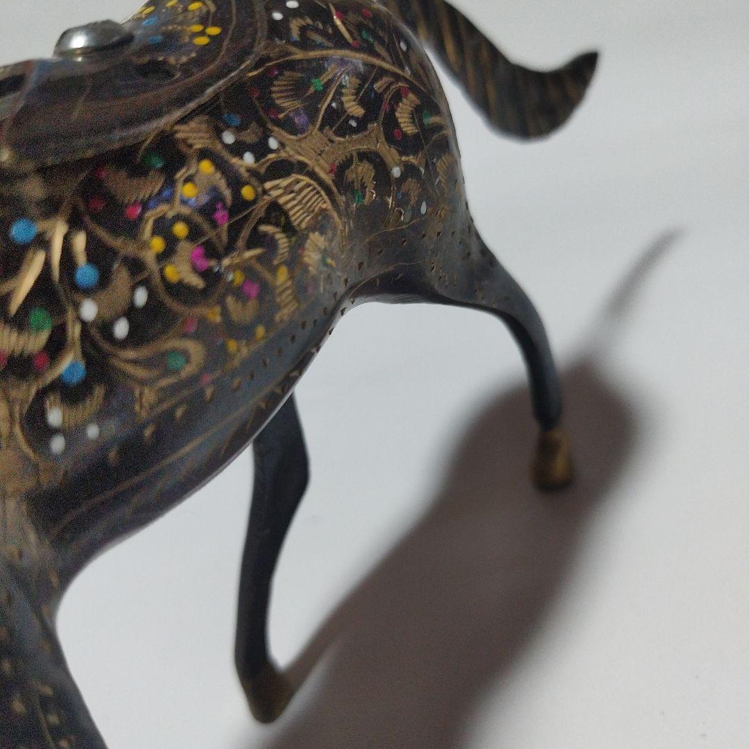 アンテーク 装飾的な金属製馬の彫刻