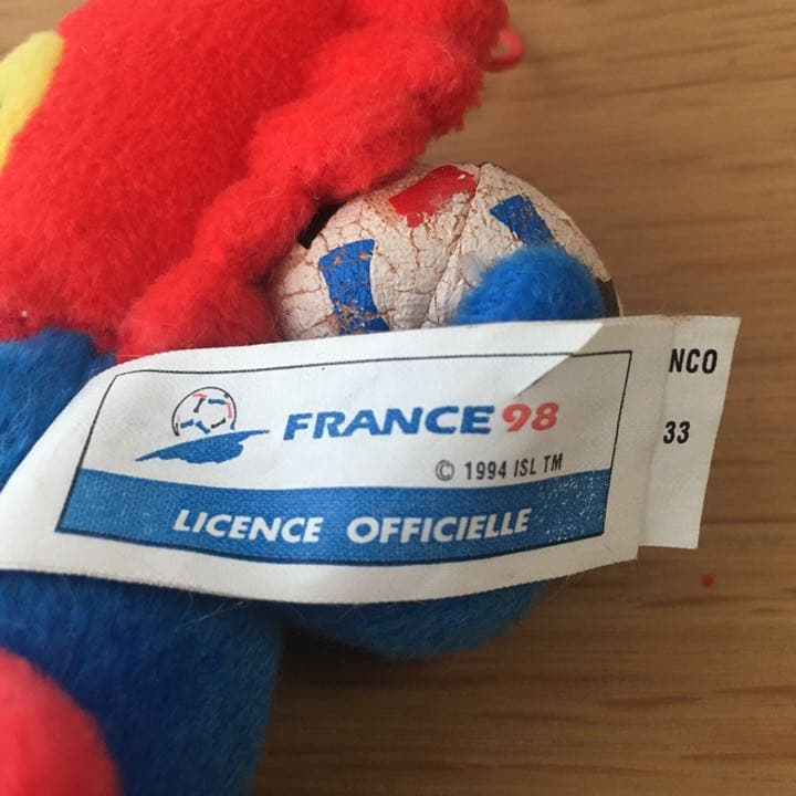 サッカーワールドカップ1998 フランス大会のマスコットぬいぐるみ