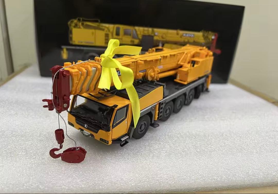 1:50 スケール日本 KATO KA1300 トラッククレーン モデル