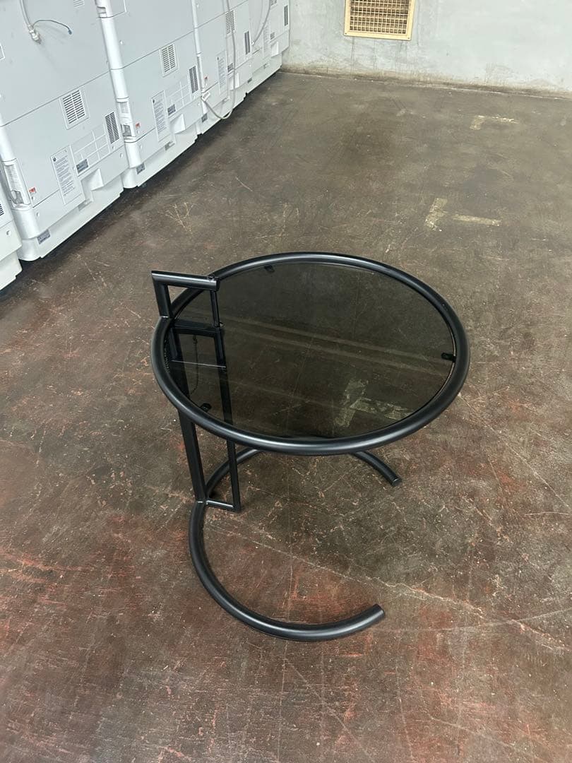 ClassiCon E-1027 サイドテーブル 【展示品】【定価23万円】 - メルカリ