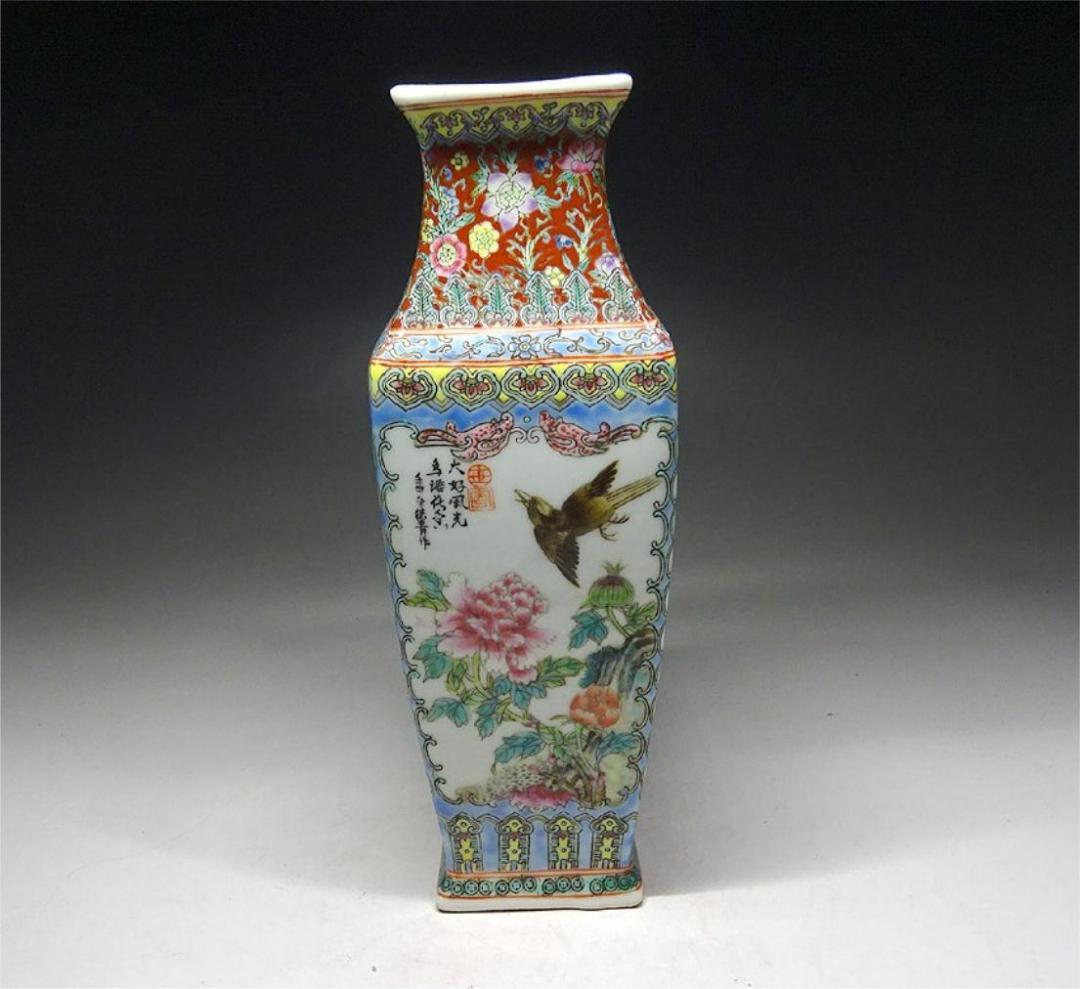 中国古玩 粉彩 花鳥図 花瓶 徳貴作 高約23cm 唐物 時代物 t71088 美術