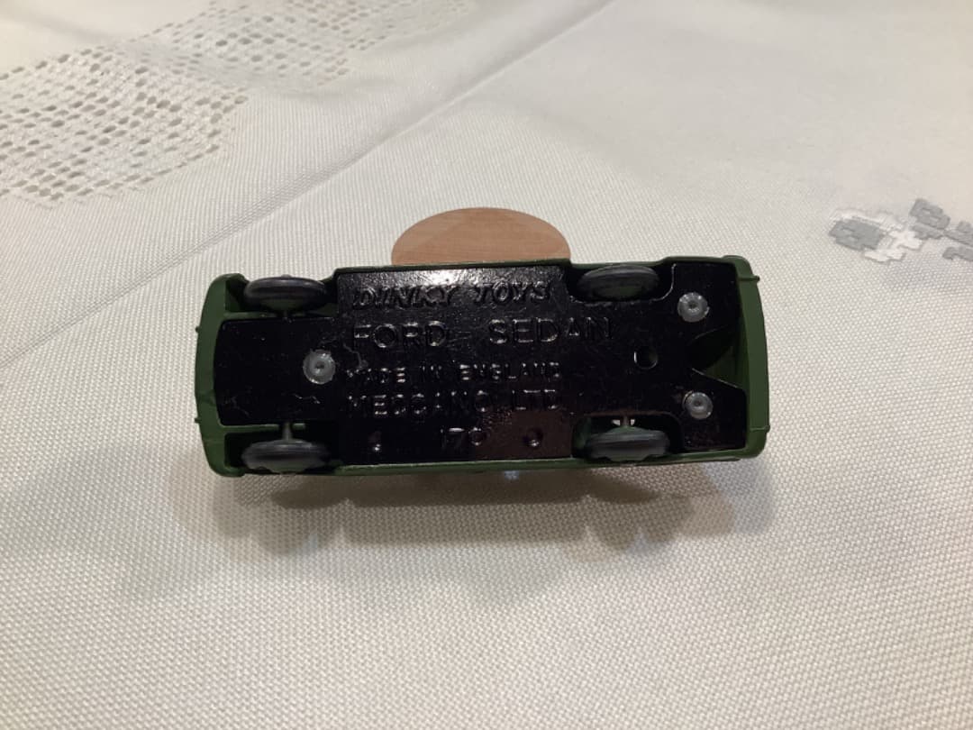 美品　DINKY TOYS ARMY STAFF CAR ミニカー